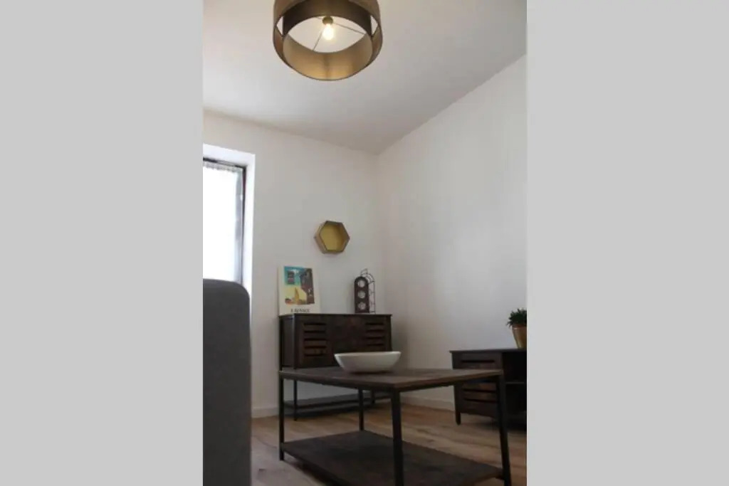 Nod Off in Neudorf! Cozy 2 Beds Near the Tram