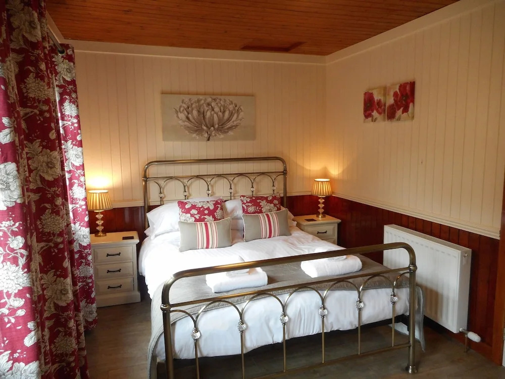Bluebell Lodge 5 with Hot Tub