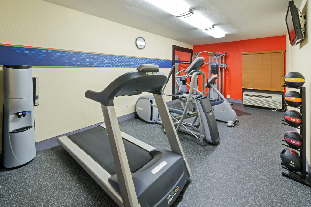 Hampton Inn I-10 & College Drive