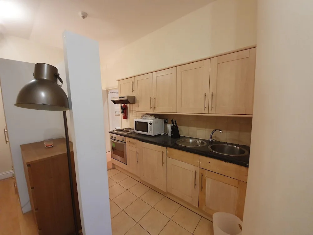 Studio Apartment in South Kensington 17