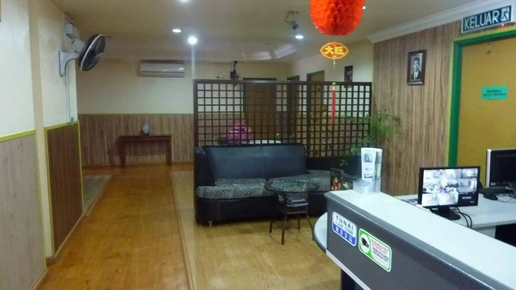 7 Hung Hung Inn