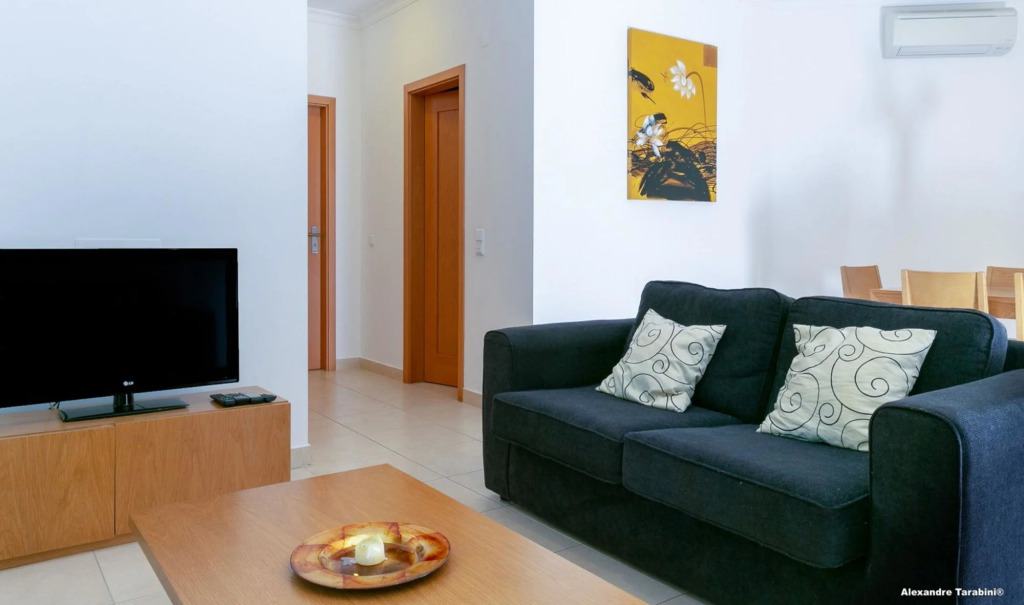 B09 - Downtown Spa Apartment