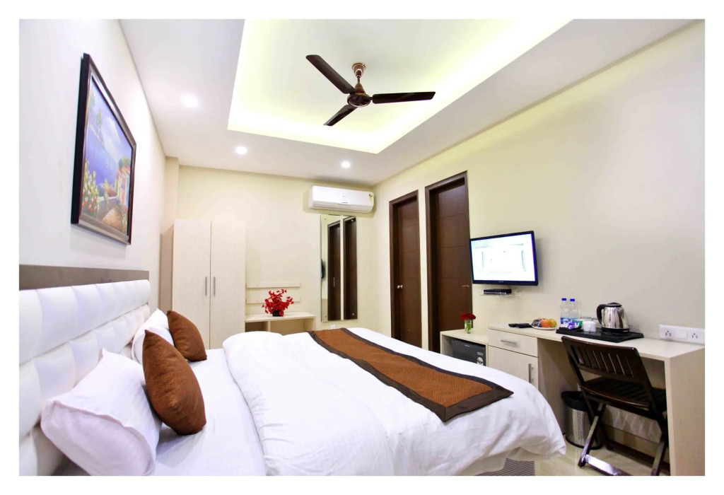Hotel Nirvana Suites