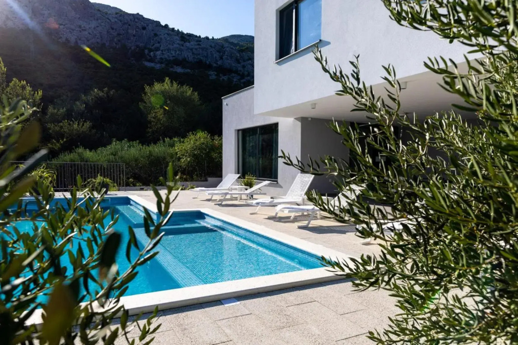 Modern Villa Elia with 40sqm heated pool, 3 bedrooms, and Split city views