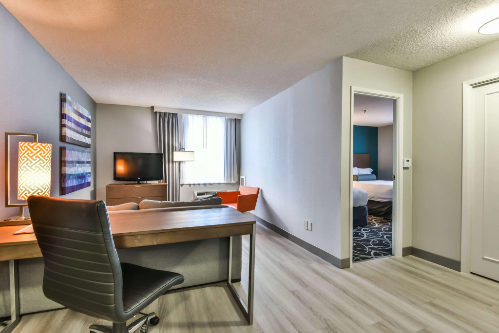 Radisson Suites Hotel Toronto Airport