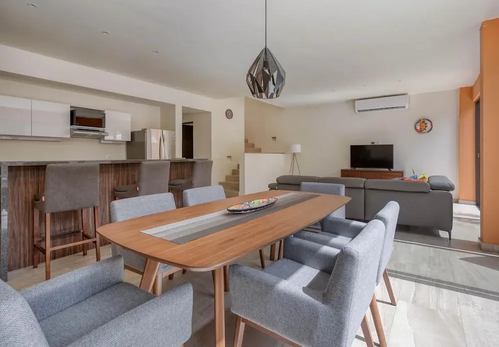 Brand new 3BR 3BA Villa With Private Pool BBQ