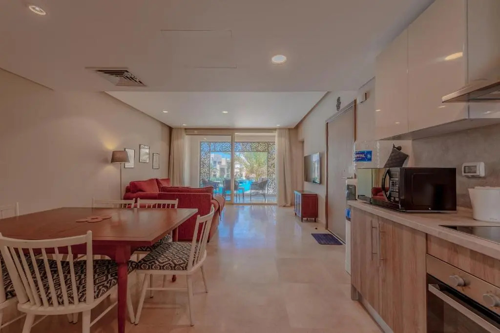 Elegant 2-Bedroom Apartment in Mangroovy, Pool & Beach