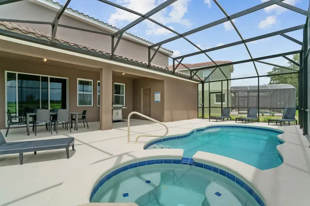 5BR Pool Home w Gameroom