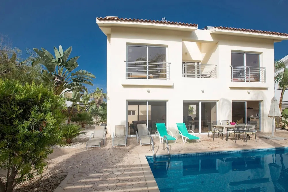 Cyprus Villa Delfini 05 Gold