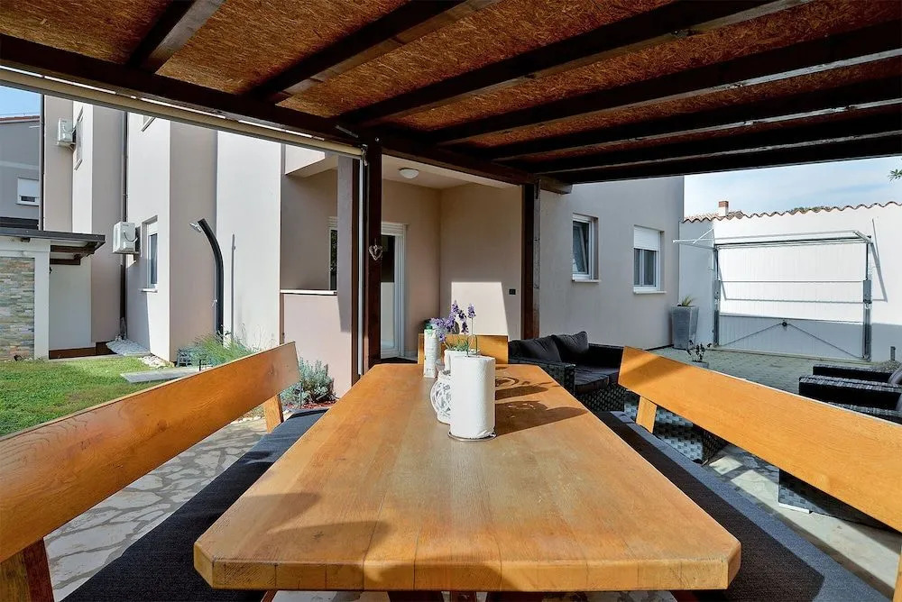 Apartment 1977