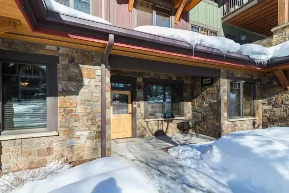 6116 Bear Lodge, Trappeur's Crossing Apartment 2