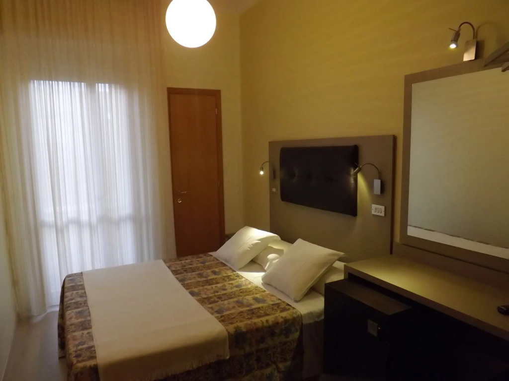 Hotel Thea