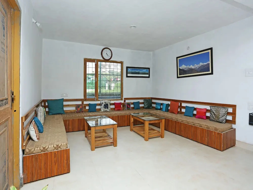 OYO 16895 Holiday Homes