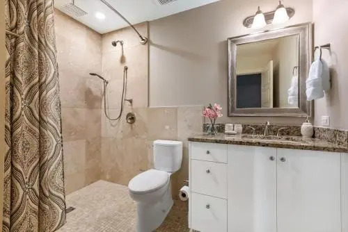 Luxury 2BR 1BR Penthouses w Balcony Close to French Quarter