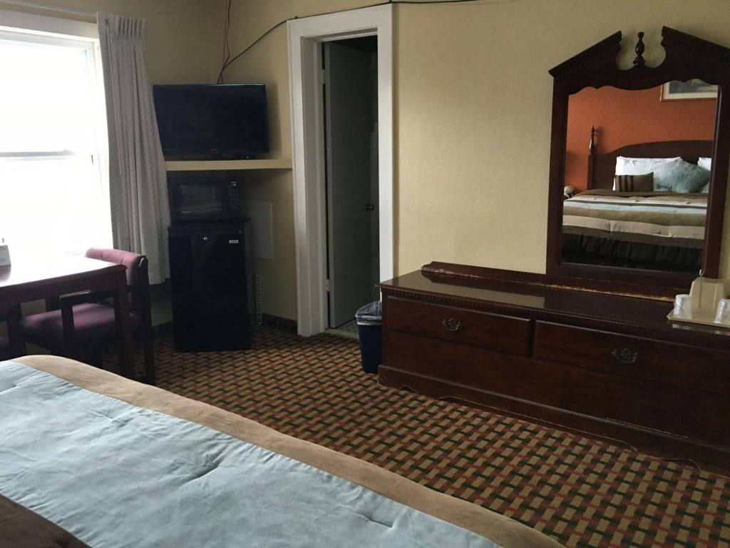 Savannah Motel