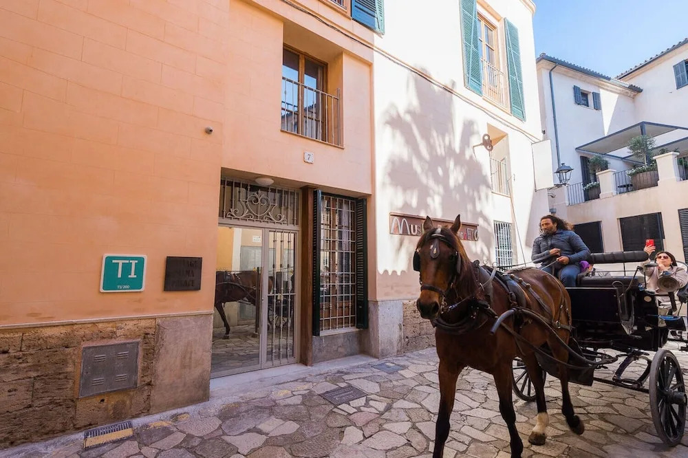 Vintage Palma Palace Apartments TI by PriorityVillas