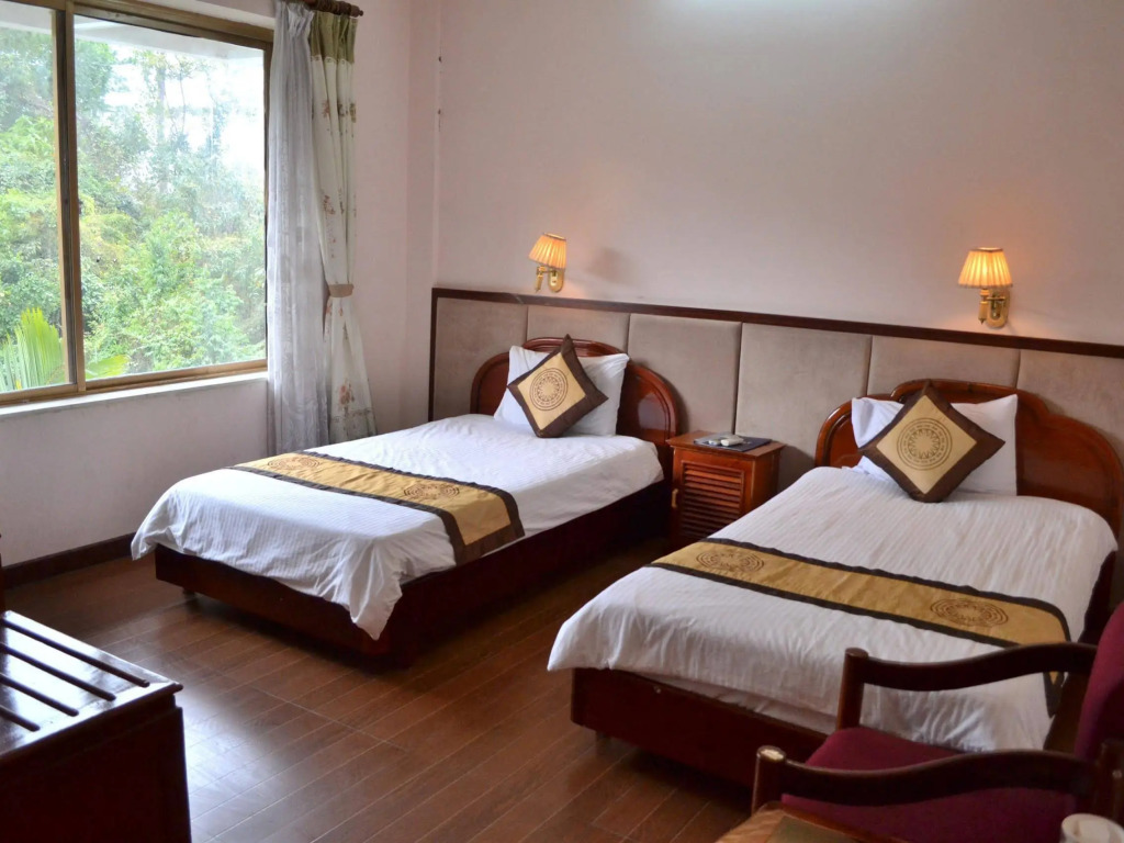 Van Ly Hotel