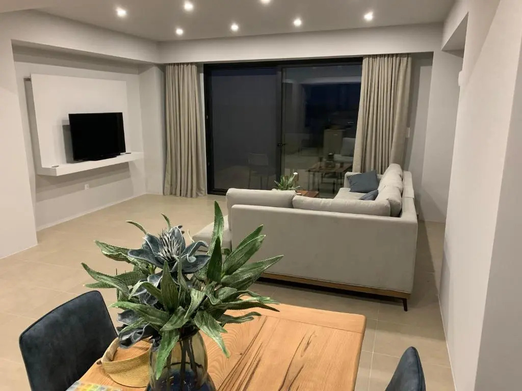 Central Urban Luxury Sea View Apt Since 2009
