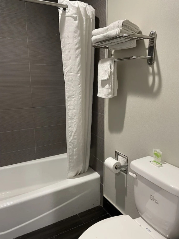 Villa Inn & Suites - LAX, SoFi Stadium & Intuit Dome