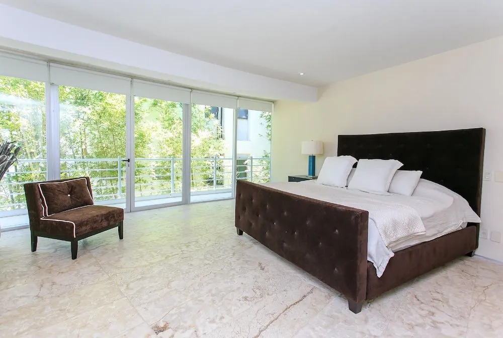 Luxury Condos at Magia