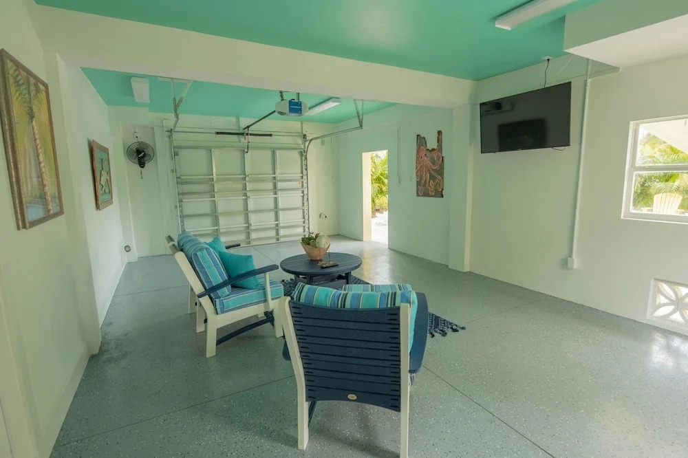 Beach Paradise Apartment 4