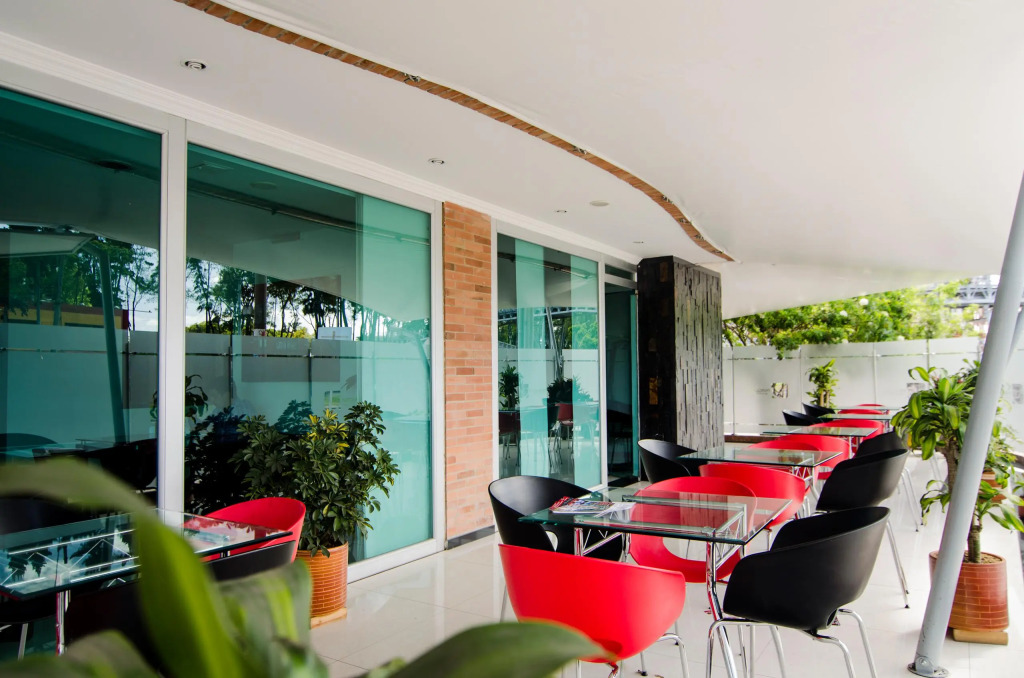 Hotel Parque 63