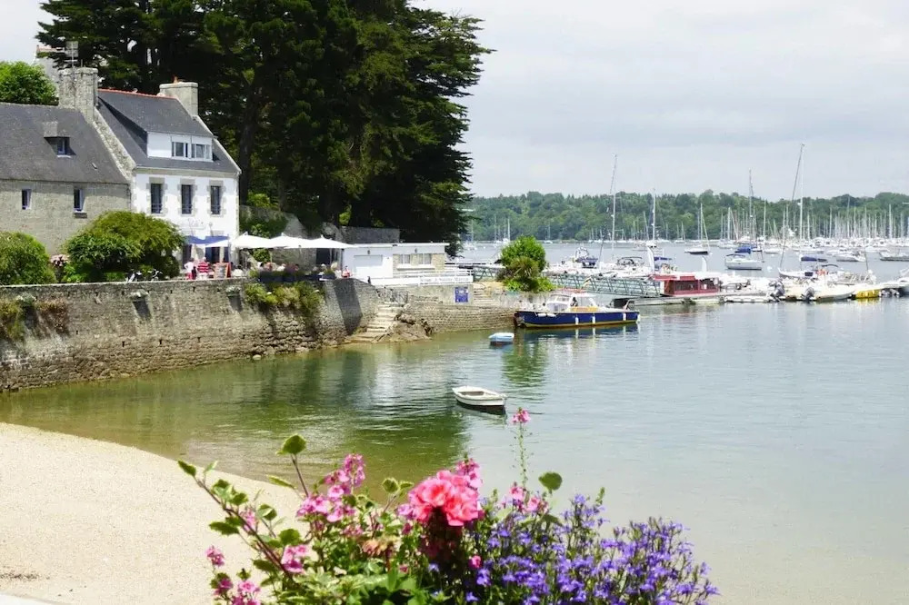 Holiday Home in Benodet Near Sandy Beach