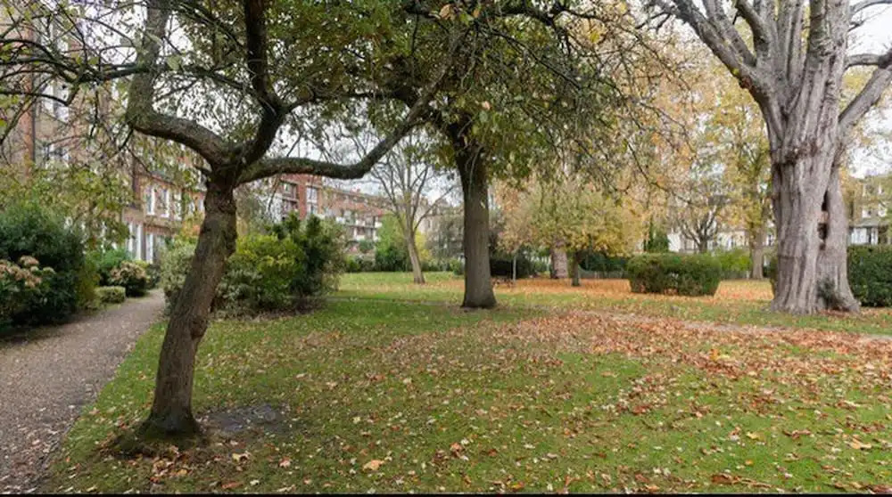 Stylish And Spacious 3 Bed Gdn Flat In Kensington