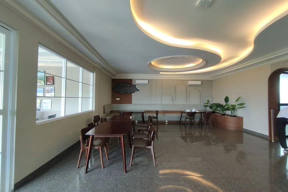 Maulidia Hotel Syariah & Convention Center