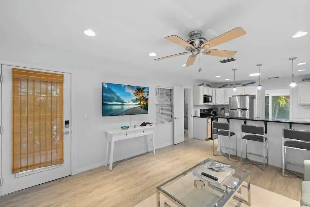 Palm Cove Hideaway 2bd Close to the Beach