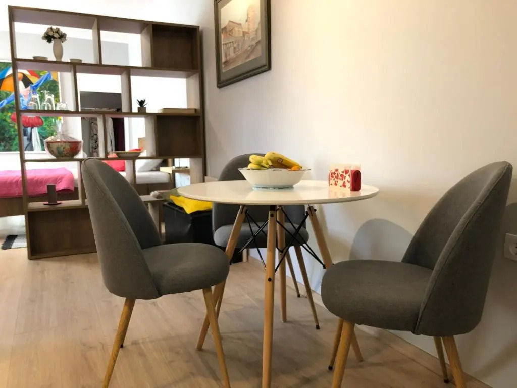 ZeMoon Apartment