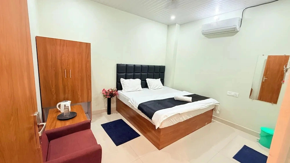Hotel Blessing Inn & Restaurant