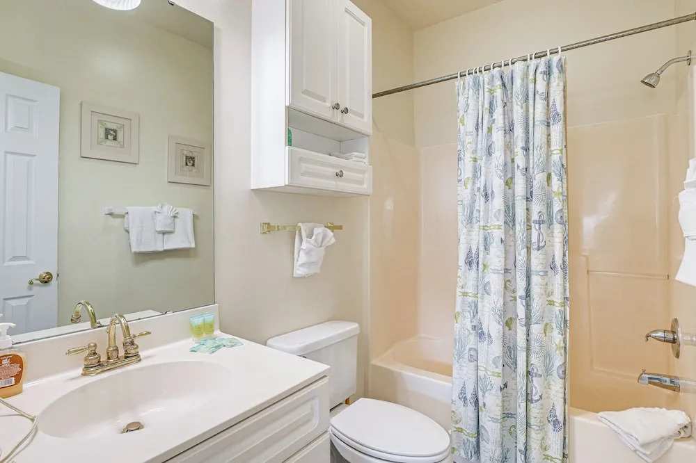 Pools & Golf, 2 Mi to Beach: Myrtle Beach Condo!
