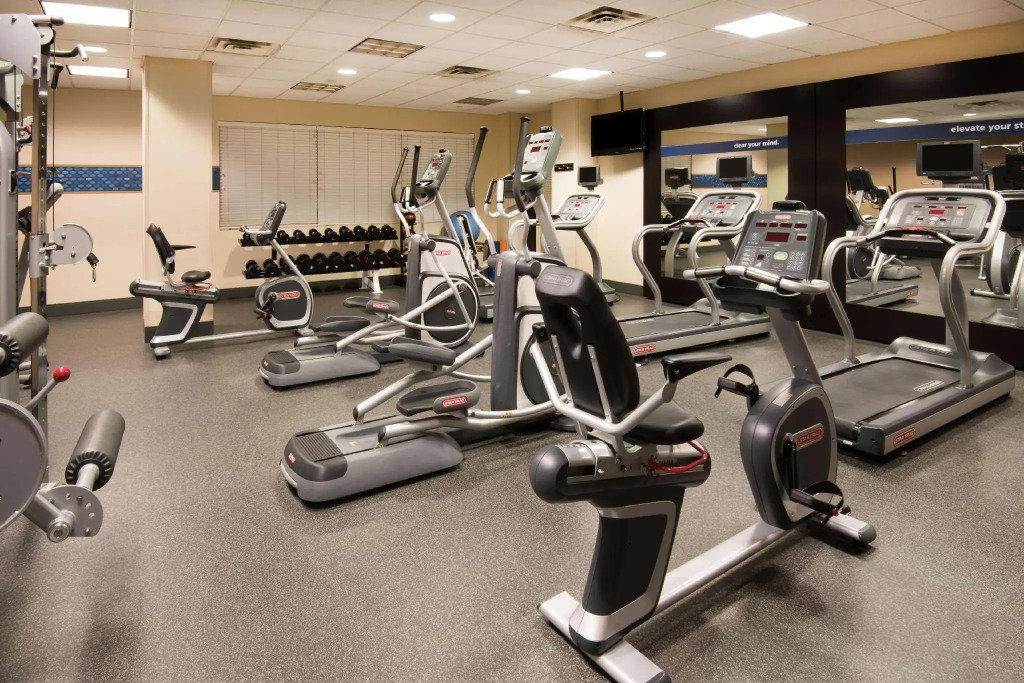Hampton Inn & Suites Newark-Harrison-Riverwalk