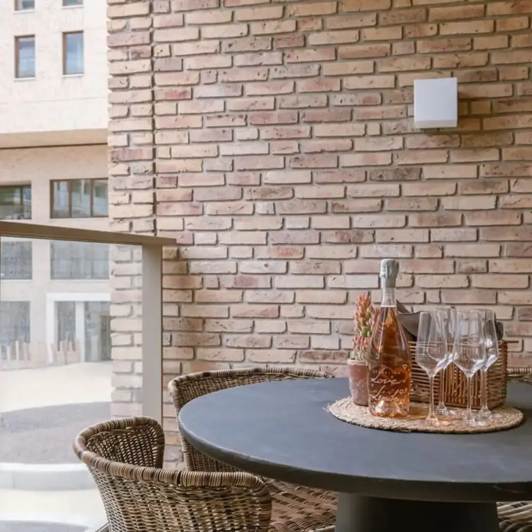 Beautiful Warm Apartment With Terrace in Ostend