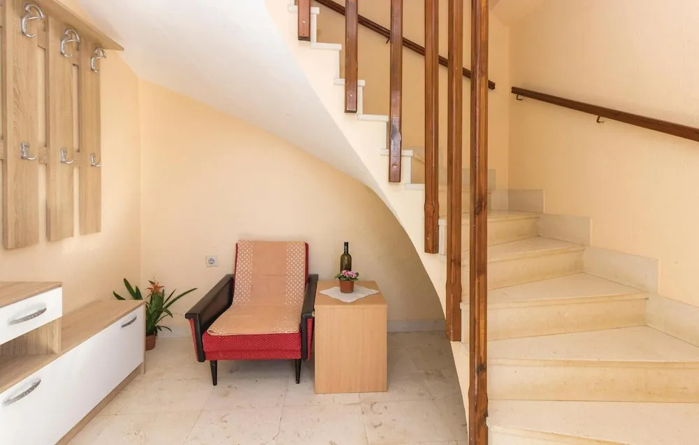 Two-Bedroom Holiday Home In Zadar