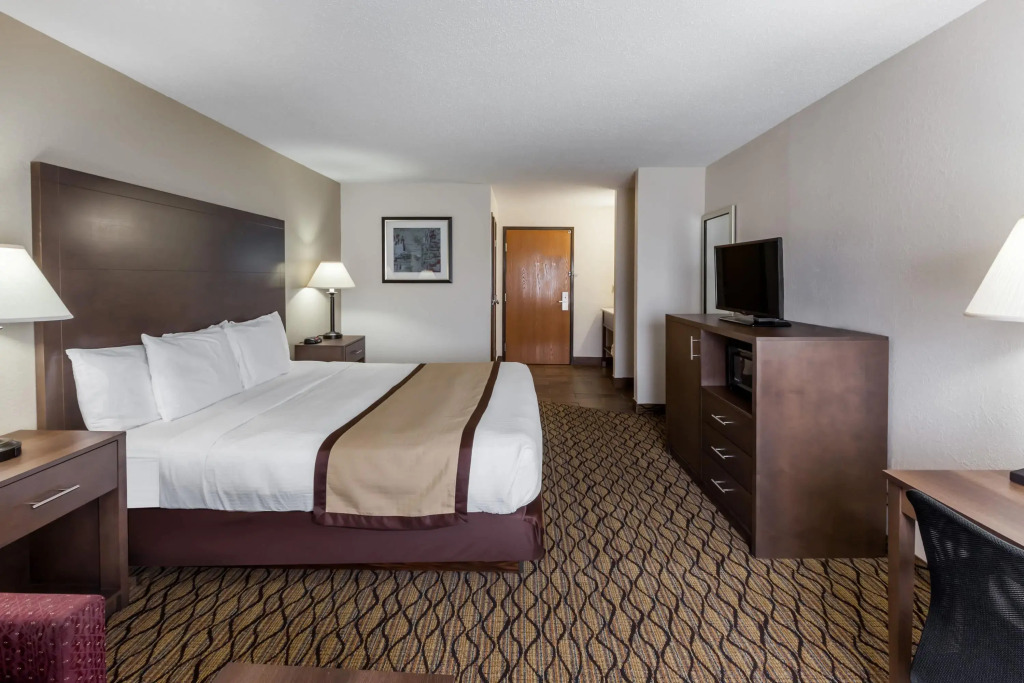 Baymont by Wyndham Auburn