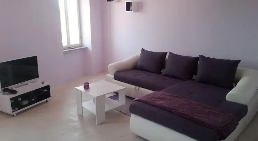 Apartment Momento