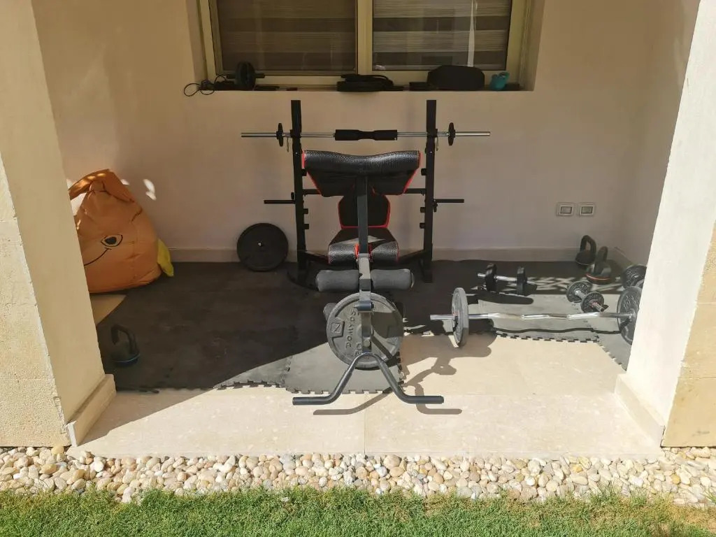 Seaview 3 BR with Beach & Pool access BBQ in Mangroovy
