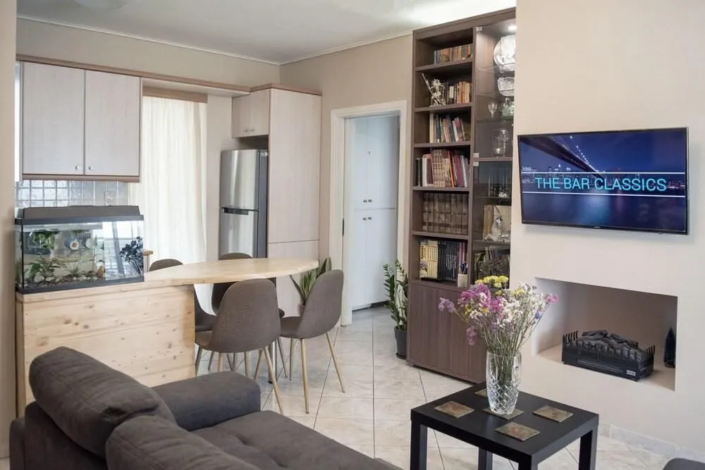 Aphrodite 6th flr apt 5 from metro