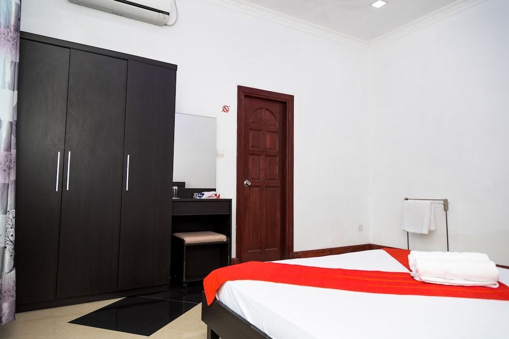 Dhirey Inn