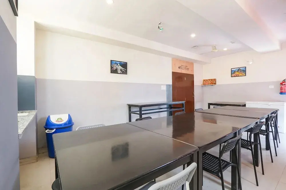 FabHotel Starhood