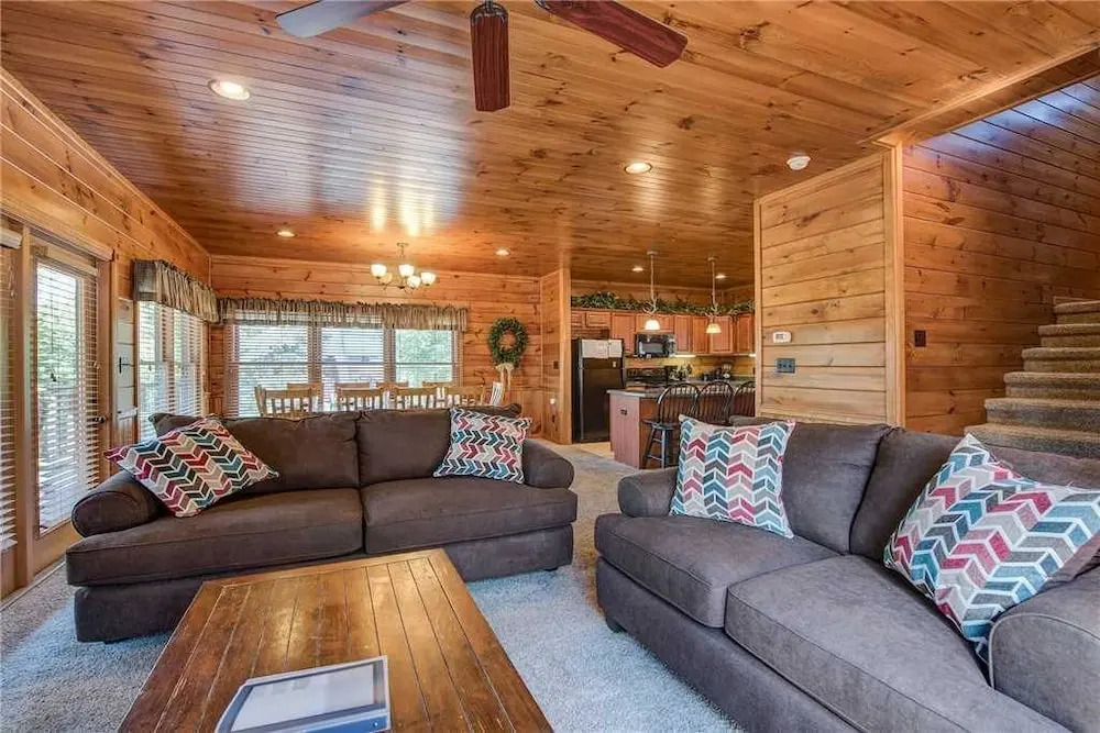 Alpine Nights 3 Bedroom Home with Hot Tub