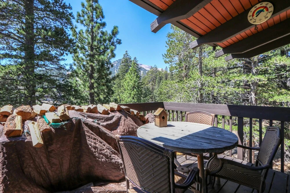 Mammoth West 143 Quiet Condo With Amazing Mountain Views and A Short Walk to Canyon Lodge by RedAwning