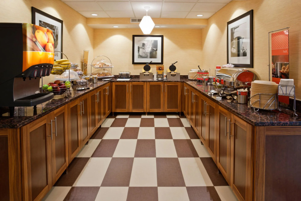 Hampton Inn Milwaukee Airport