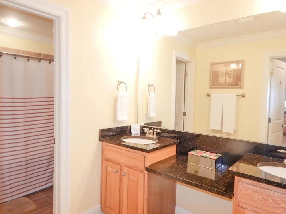 407 Holiday Isle 407 3 Bedroom Condo