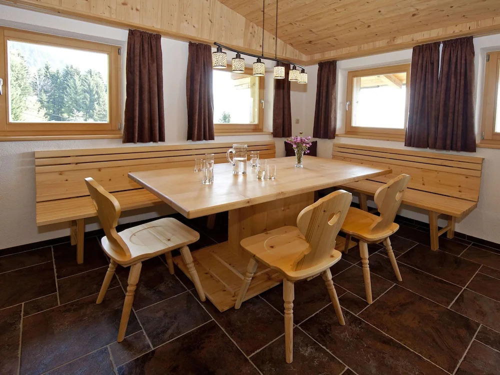 Gorgeous Chalet with Hot Tub in Tyrol
