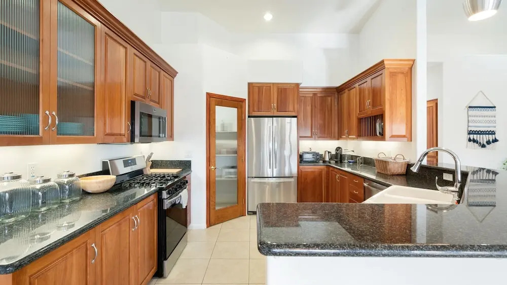 Hillside Desert House - Hot Tub, Fire Pit And Bbq! 3 Bedroom Home by RedAwning