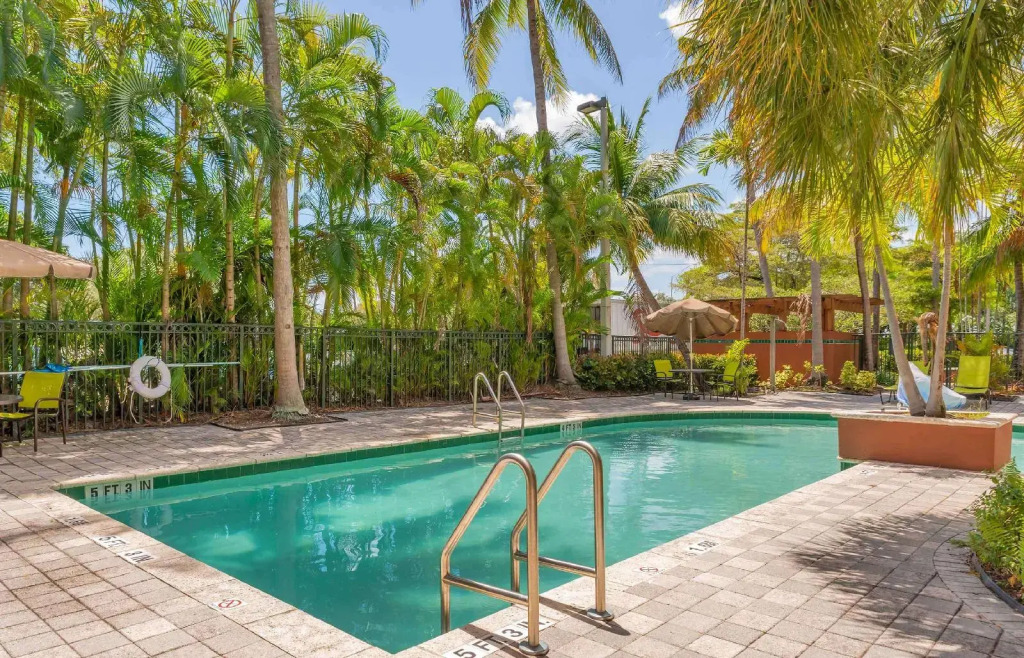 Extended Stay America Premier Suites - Fort Lauderdale - Cypress Creek - Park North