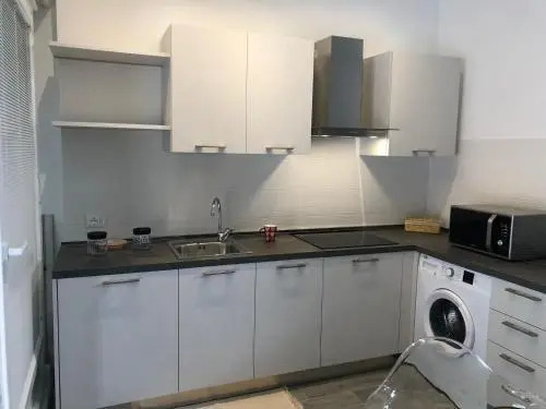 Flat 1 Bedroom 1 Bathroom - Varazze